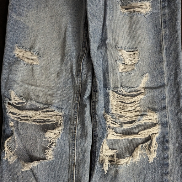 PacSun Distressed 90s Boyfriend Jeans - Picture 7 of 12